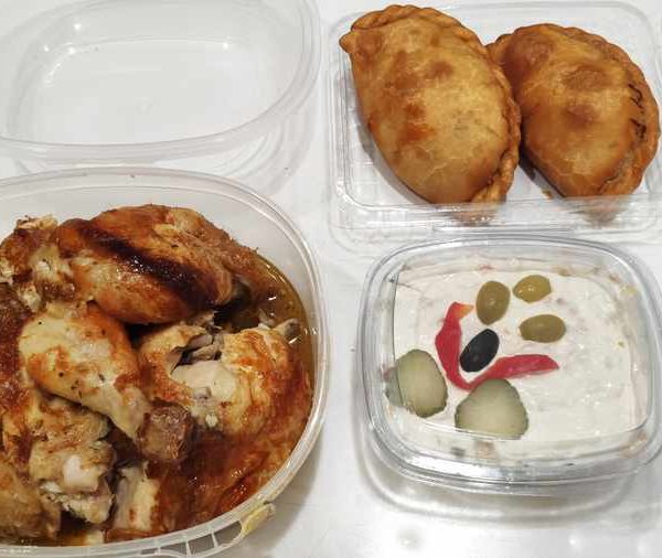 Combo Nº 6 Pollo Blanco Asado + 2 Empanadas + Ensaladilla rusa pequeña comida para llevar en rivas chicken