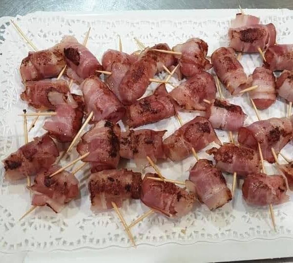 Salchichas cocktail envueltas en bacon